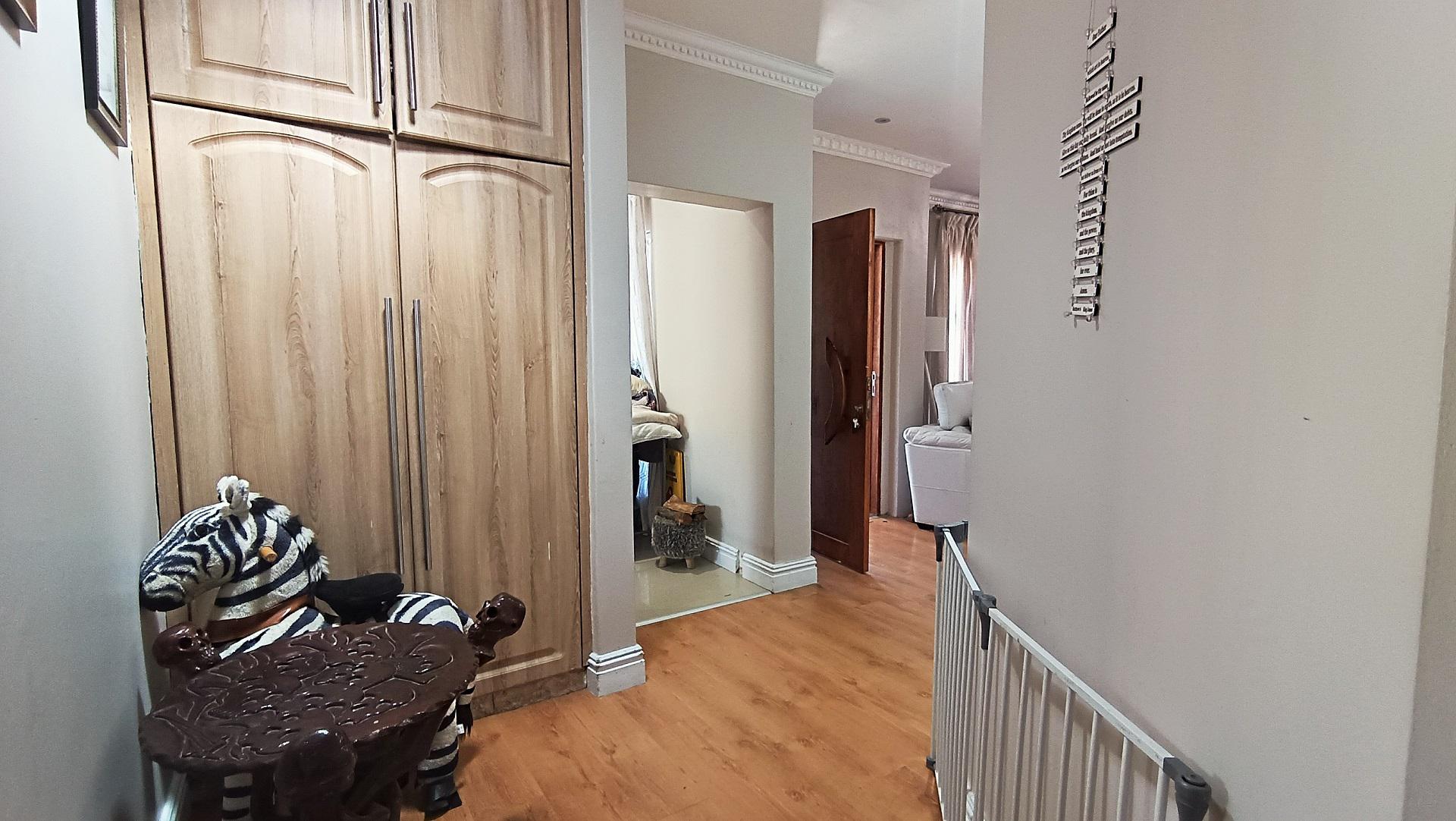 Spaces - 23 square meters of property in Goodwood