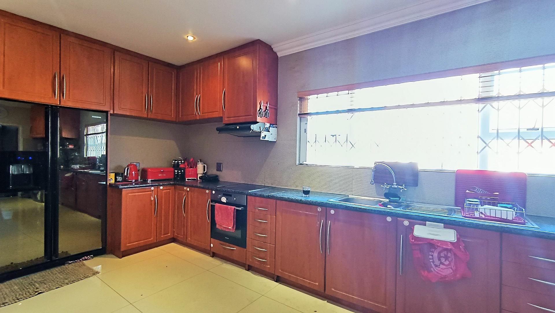 Kitchen - 25 square meters of property in Goodwood