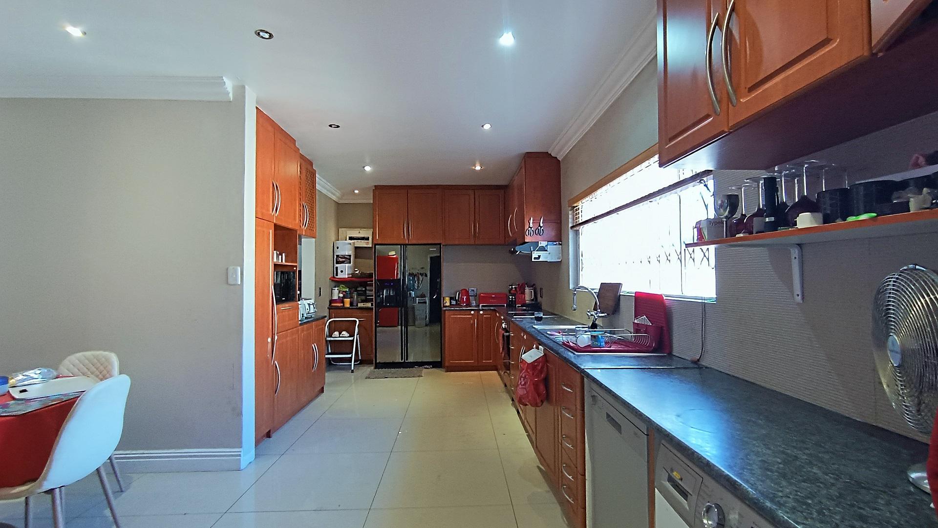 Kitchen - 25 square meters of property in Goodwood