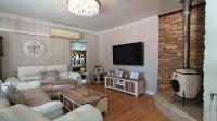 Lounges - 21 square meters of property in Tygerdal
