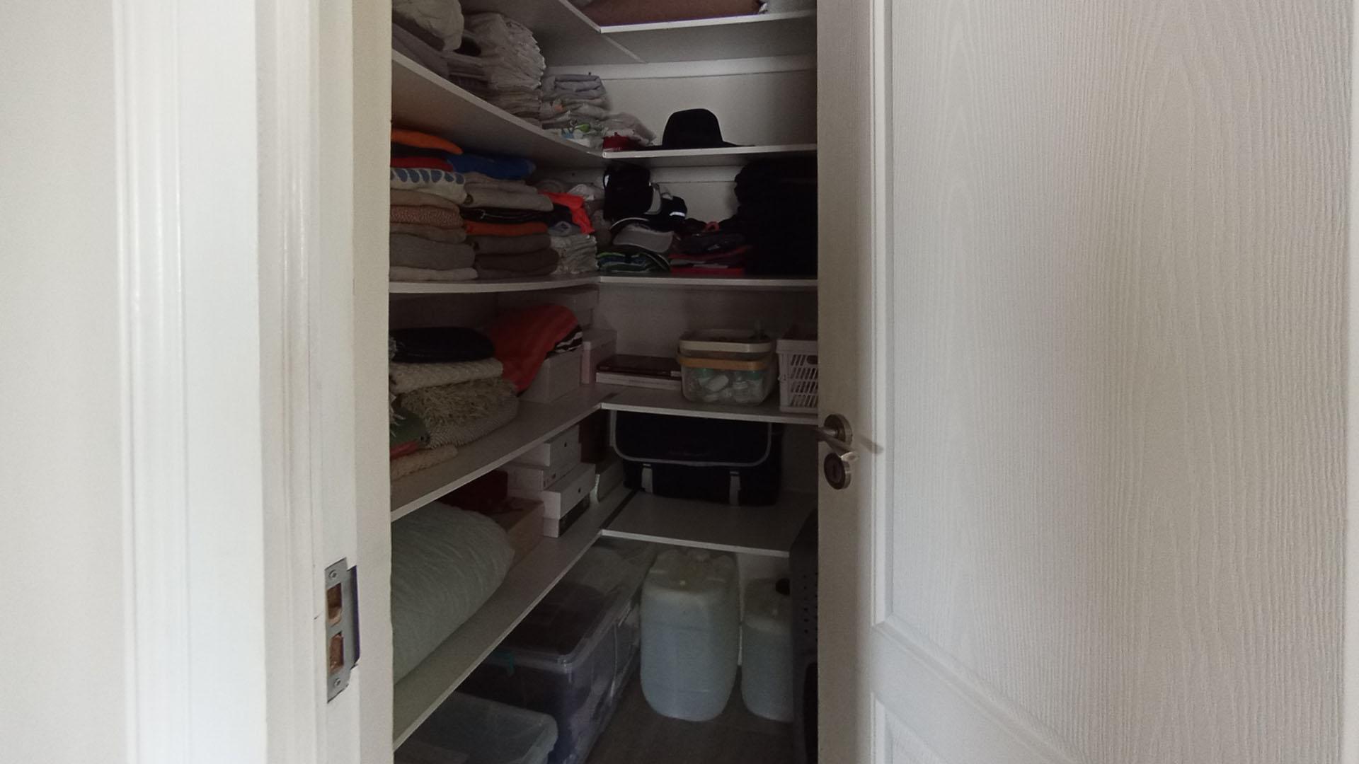 Spaces - 43 square meters of property in Blue Valley Golf Estate