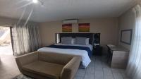 Bed Room 4 of property in Beacon Bay