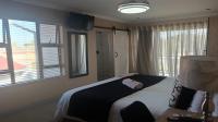 Bed Room 5+ of property in Beacon Bay