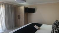Bed Room 5+ of property in Beacon Bay