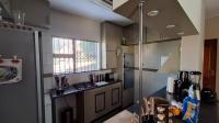 Kitchen - 15 square meters of property in Sundowner