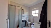 Main Bathroom - 8 square meters of property in Sundowner