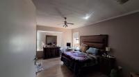 Main Bedroom - 39 square meters of property in Sundowner