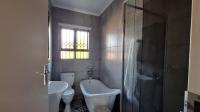 Bathroom 1 - 8 square meters of property in Sundowner