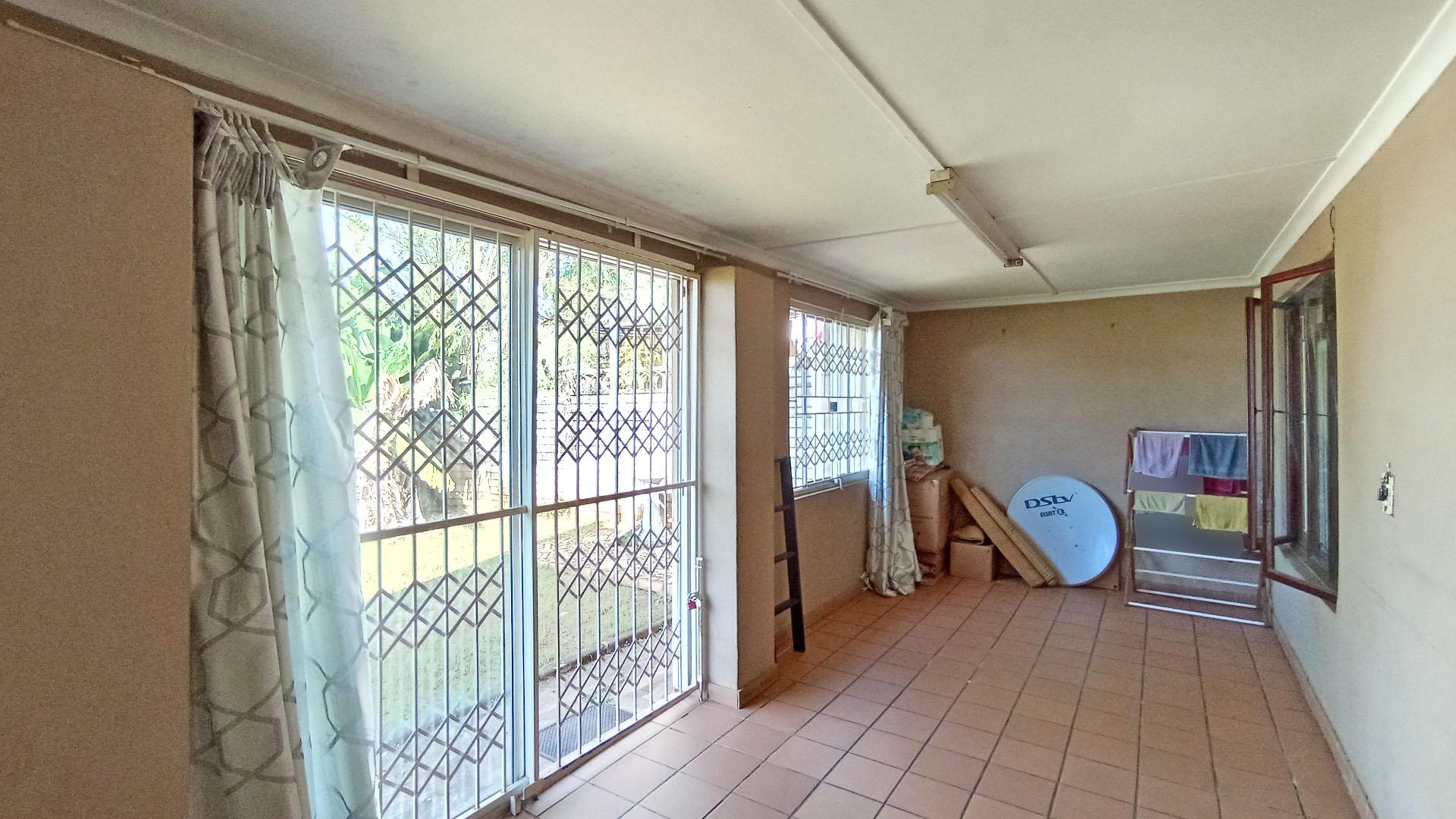Patio - 16 square meters of property in Castlehill