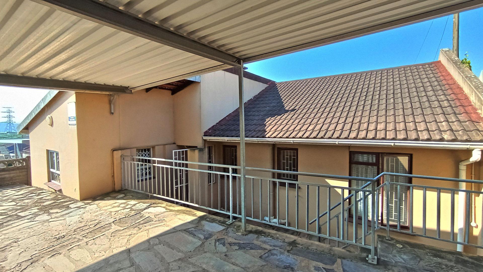 Front View of property in Castlehill
