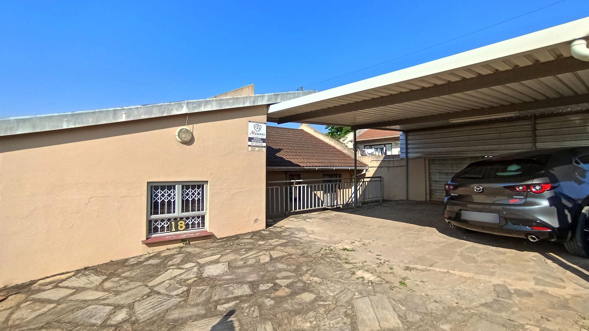 Front View of property in Castlehill