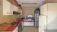 Kitchen - 10 square meters of property in Castlehill