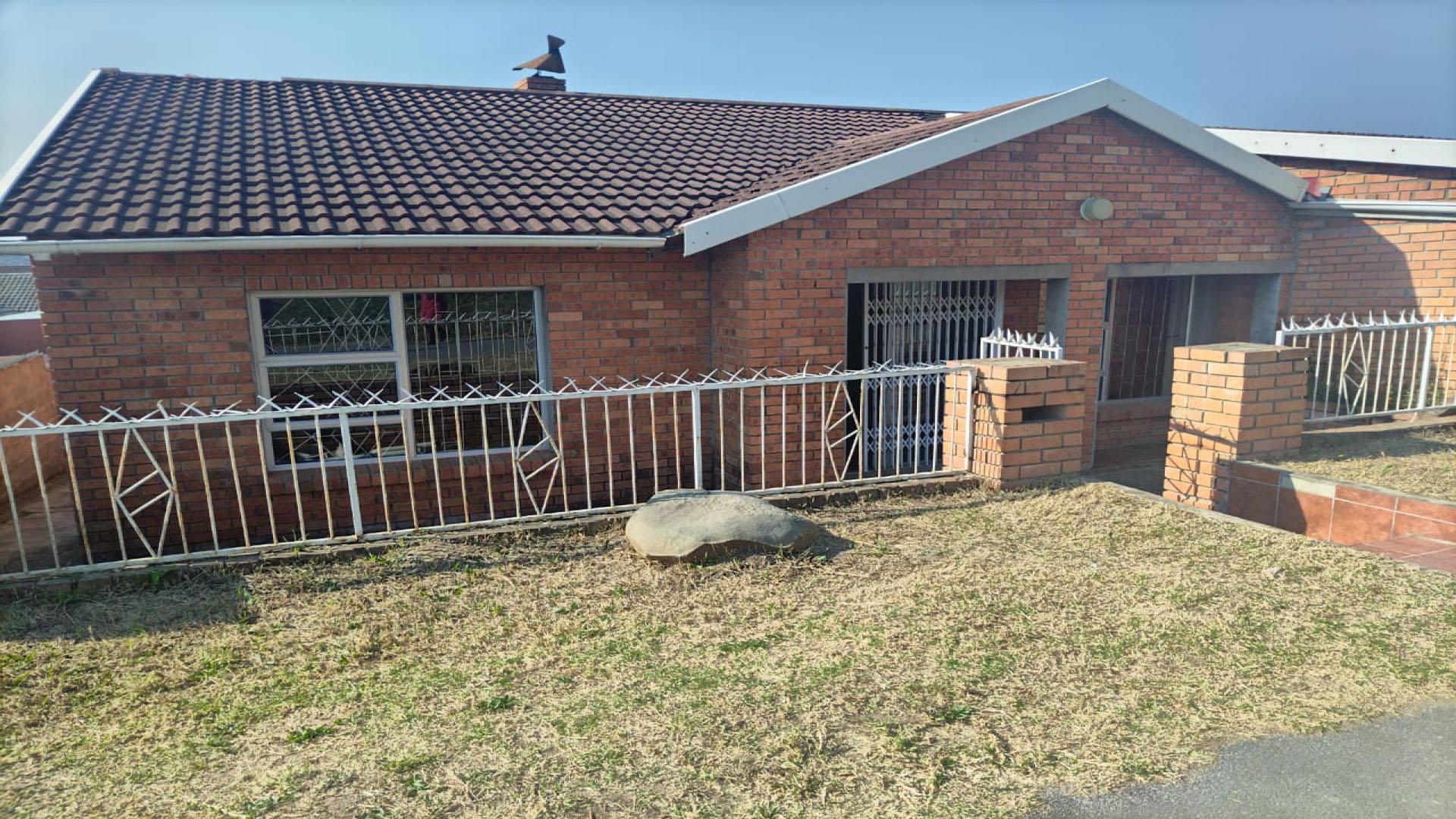 Front View of property in Ginsberg