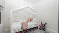 Bed Room 1 - 9 square meters of property in Kraaifontein