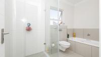 Bathroom 1 - 7 square meters of property in Kraaifontein
