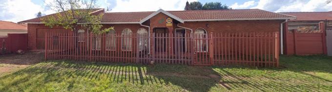 6 Bedroom House for Sale For Sale in The Orchards - MR652781