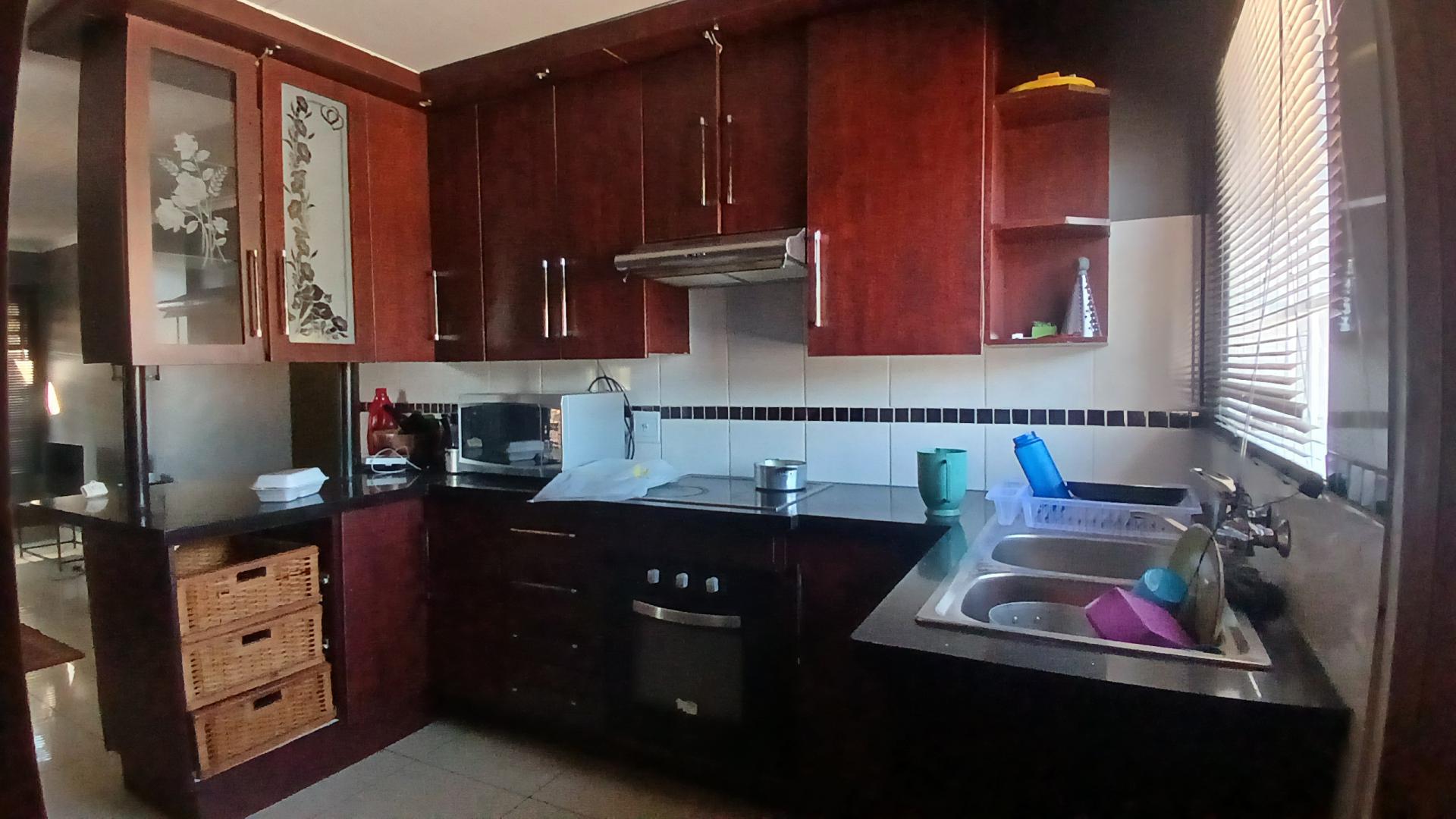 Kitchen of property in Chantelle