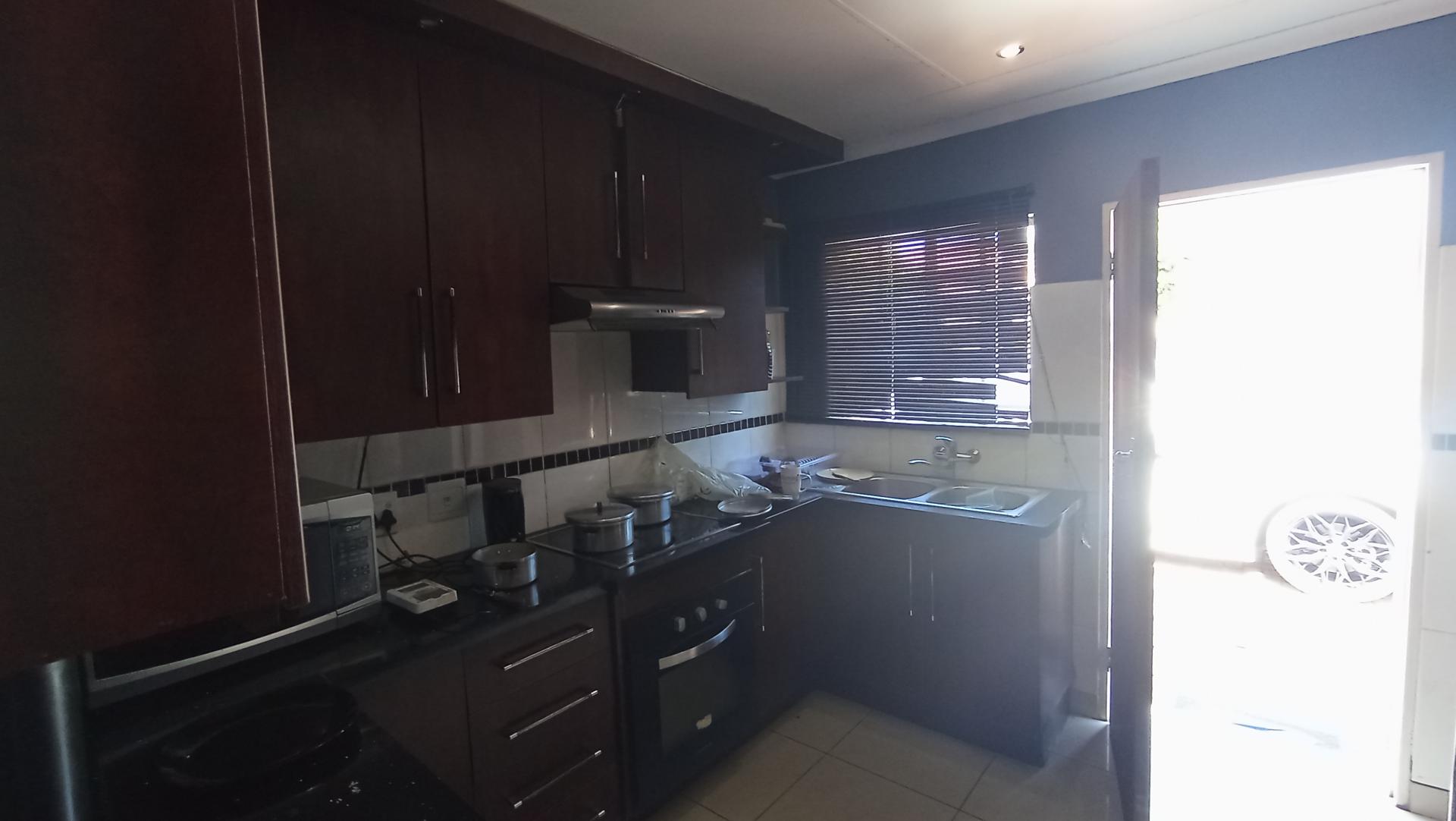 Kitchen - 12 square meters of property in Chantelle