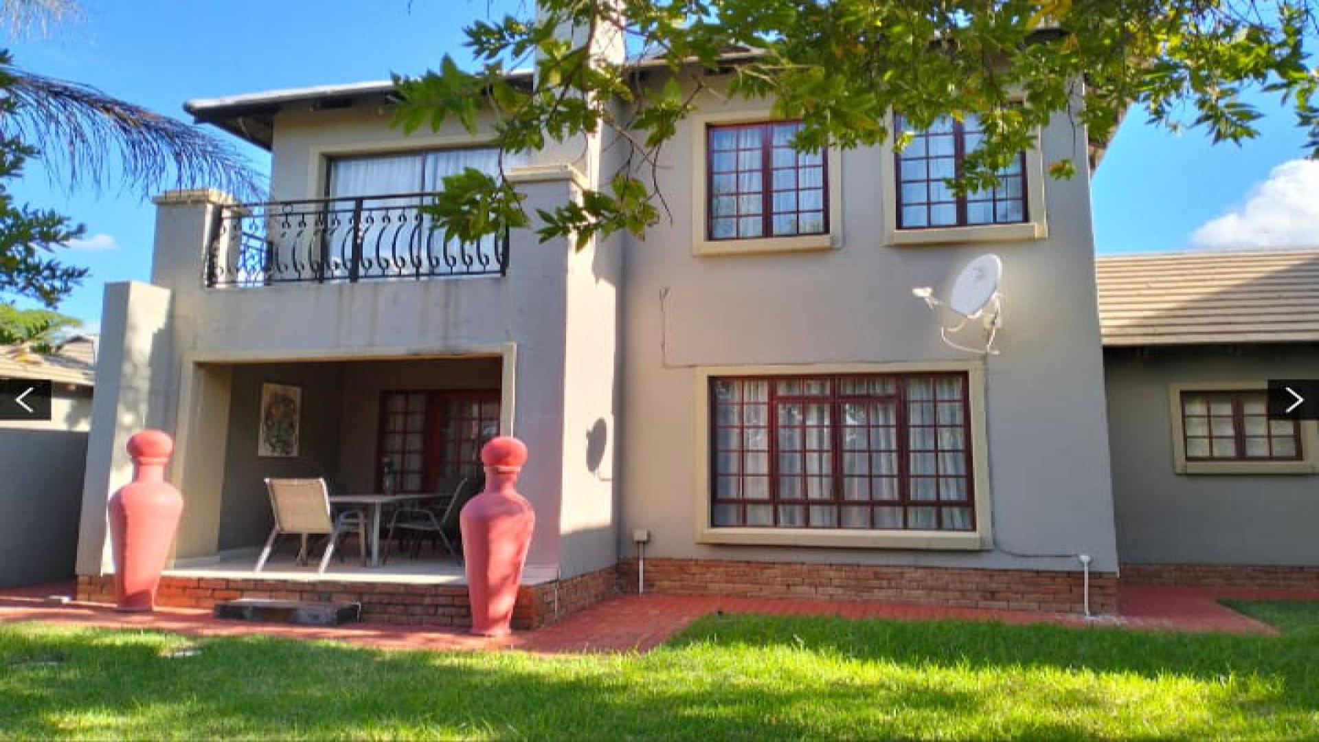 Front View of property in Valley View Estate