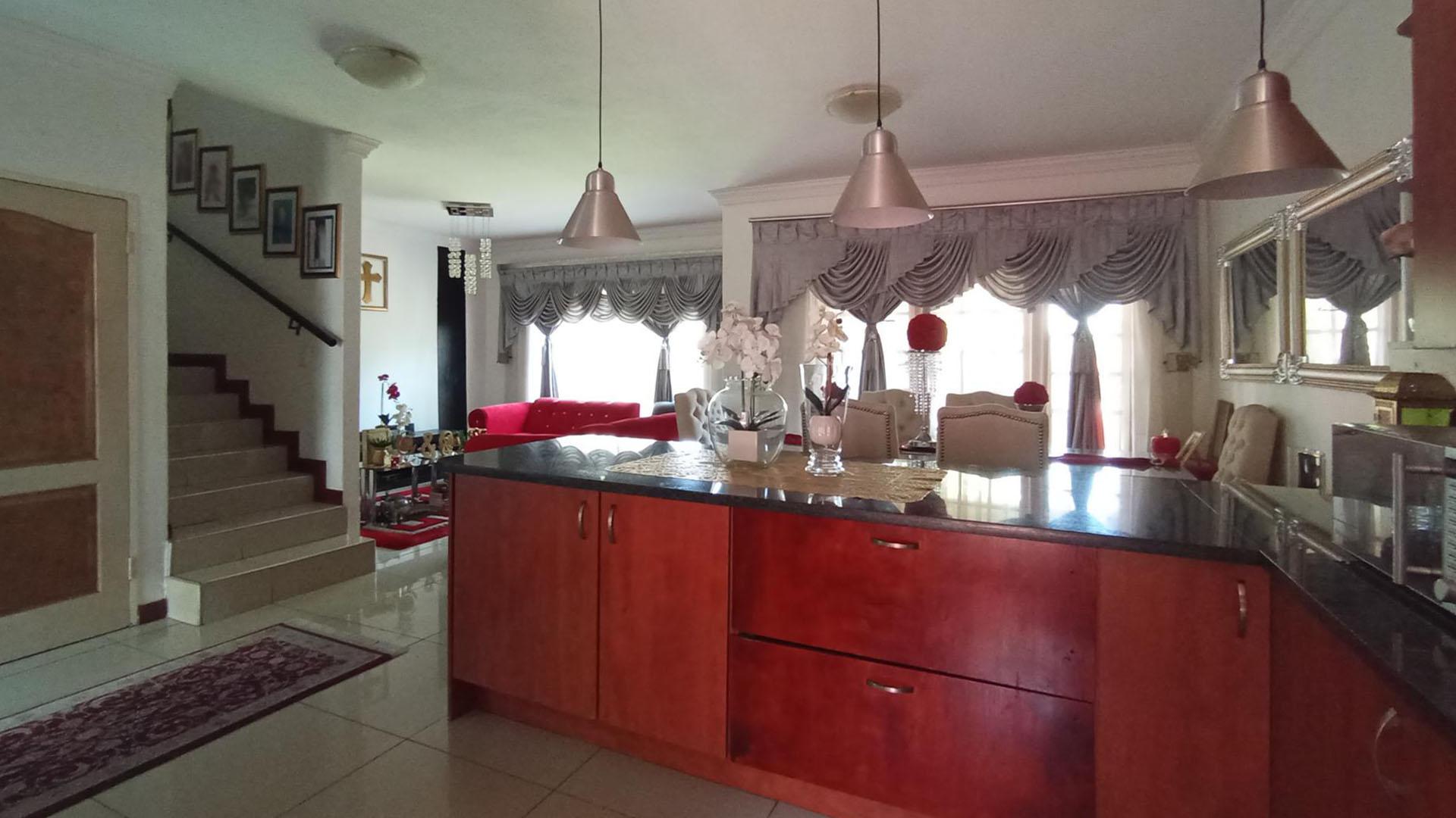 Kitchen - 19 square meters of property in Valley View Estate