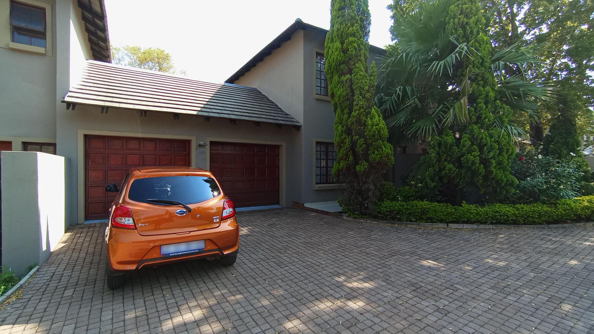 Front View of property in Valley View Estate