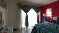 Main Bedroom - 22 square meters of property in Valley View Estate