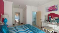 Main Bedroom - 22 square meters of property in Valley View Estate