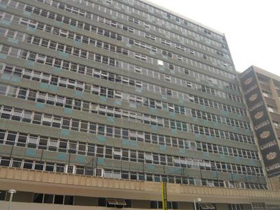 1 Bedroom Apartment for Sale For Sale in Johannesburg Central - Private Sale - MR65293