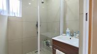 Bathroom 1 - 5 square meters of property in Caneside
