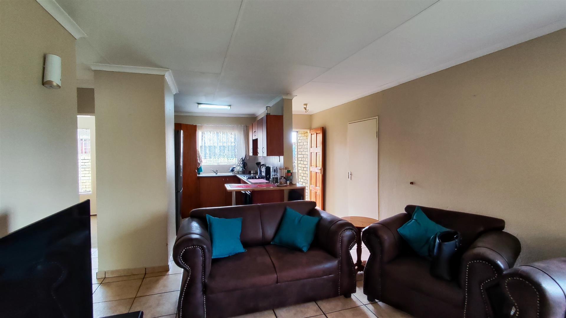 Lounges - 17 square meters of property in Sasolburg