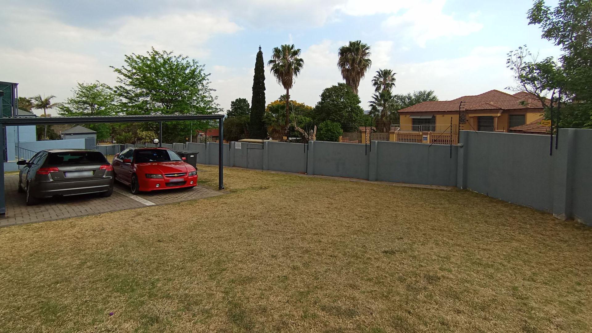 Backyard of property in Suiderberg