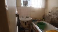 Bathroom 1 of property in Estcourt