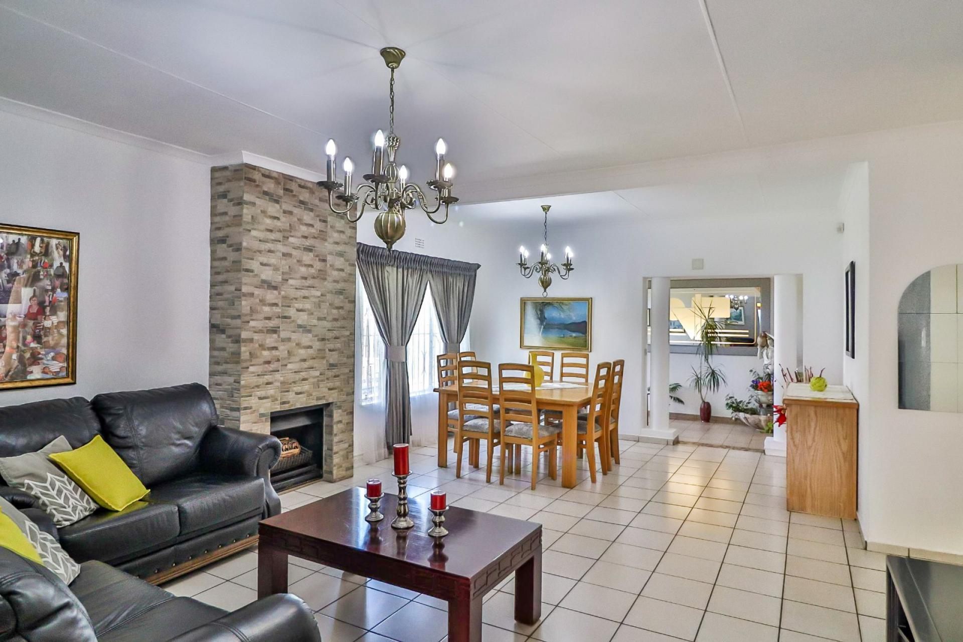 Lounges of property in Randhart