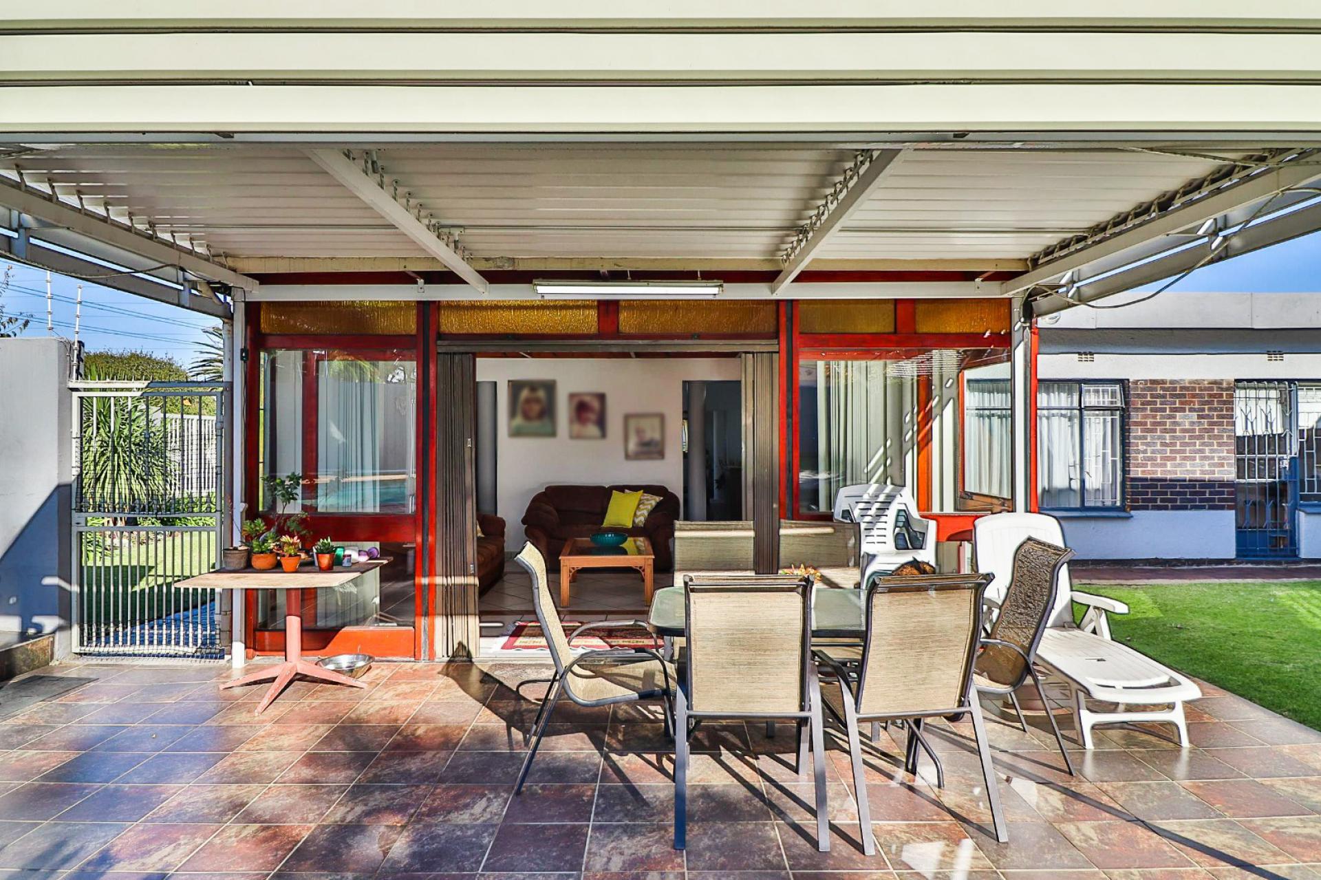 Patio of property in Randhart