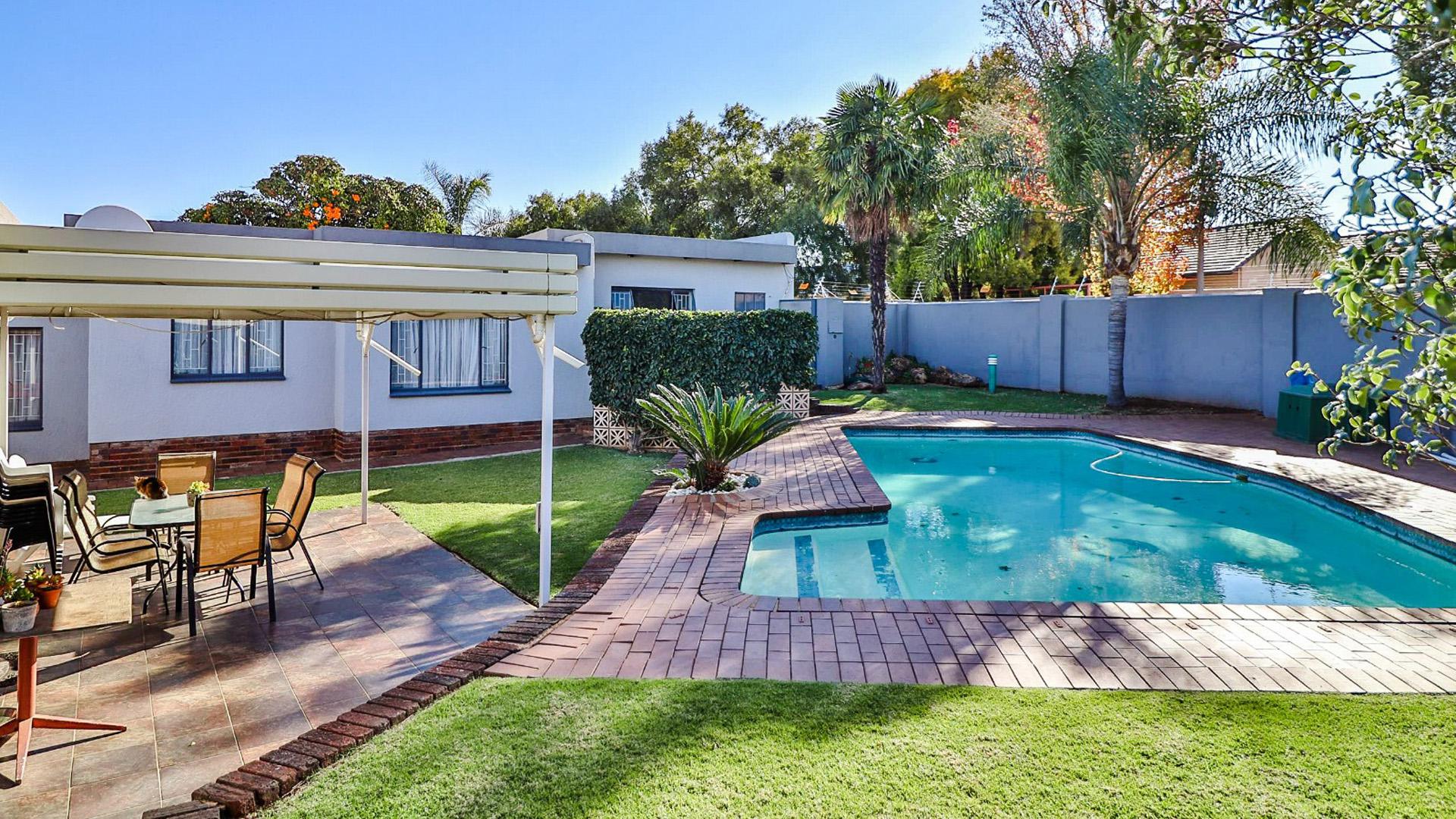 Backyard of property in Randhart