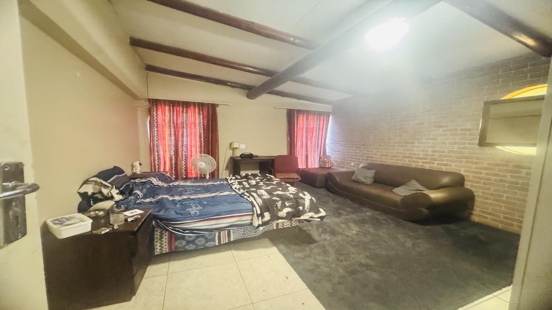 Bed Room 4 of property in Bendor