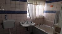 Bathroom 1 of property in Mitchells Plain