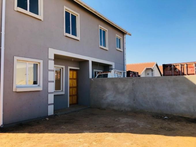 2 Bedroom Simplex for Sale For Sale in Germiston - MR653304
