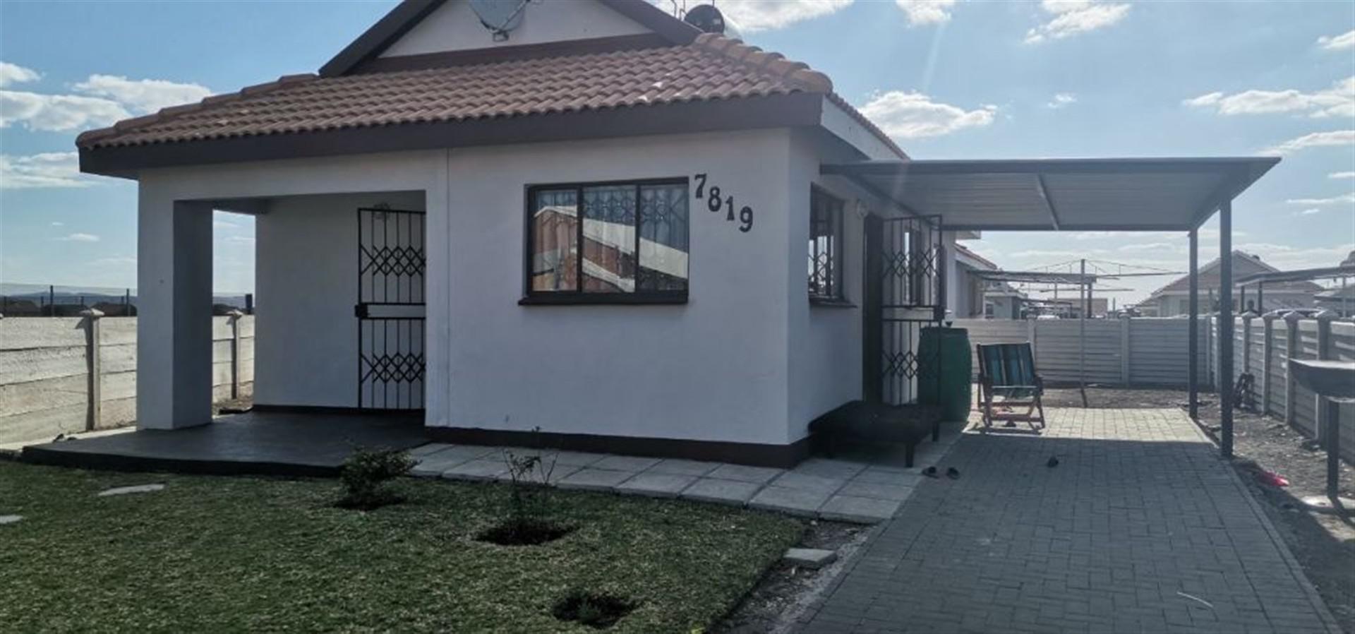 Front View of property in Freedom Park