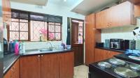 Kitchen - 10 square meters of property in Amanzimtoti 