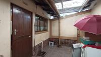 Patio - 40 square meters of property in Amanzimtoti 