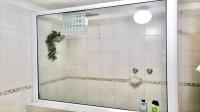 Bathroom 1 - 9 square meters of property in Amanzimtoti 