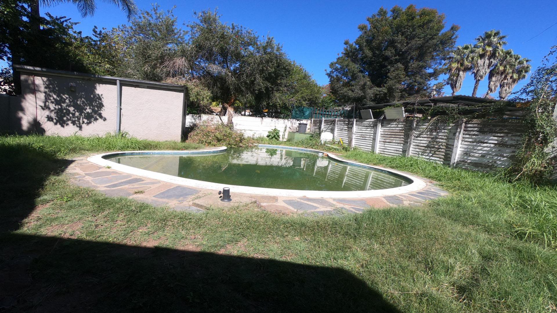 Swimming Pool of property in Blairgowrie