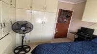 Bed Room 1 of property in Mmabatho