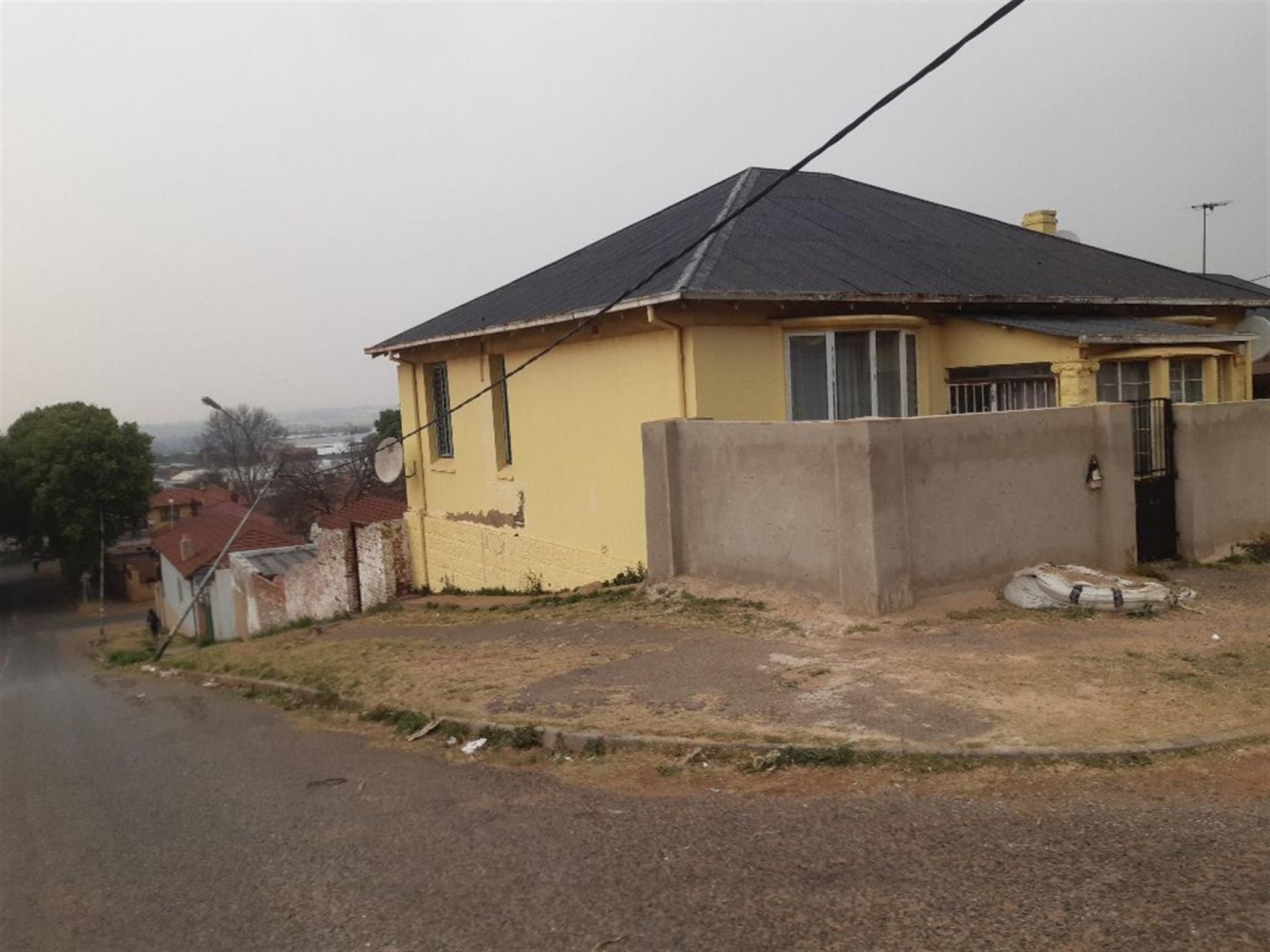 Front View of property in Malvern