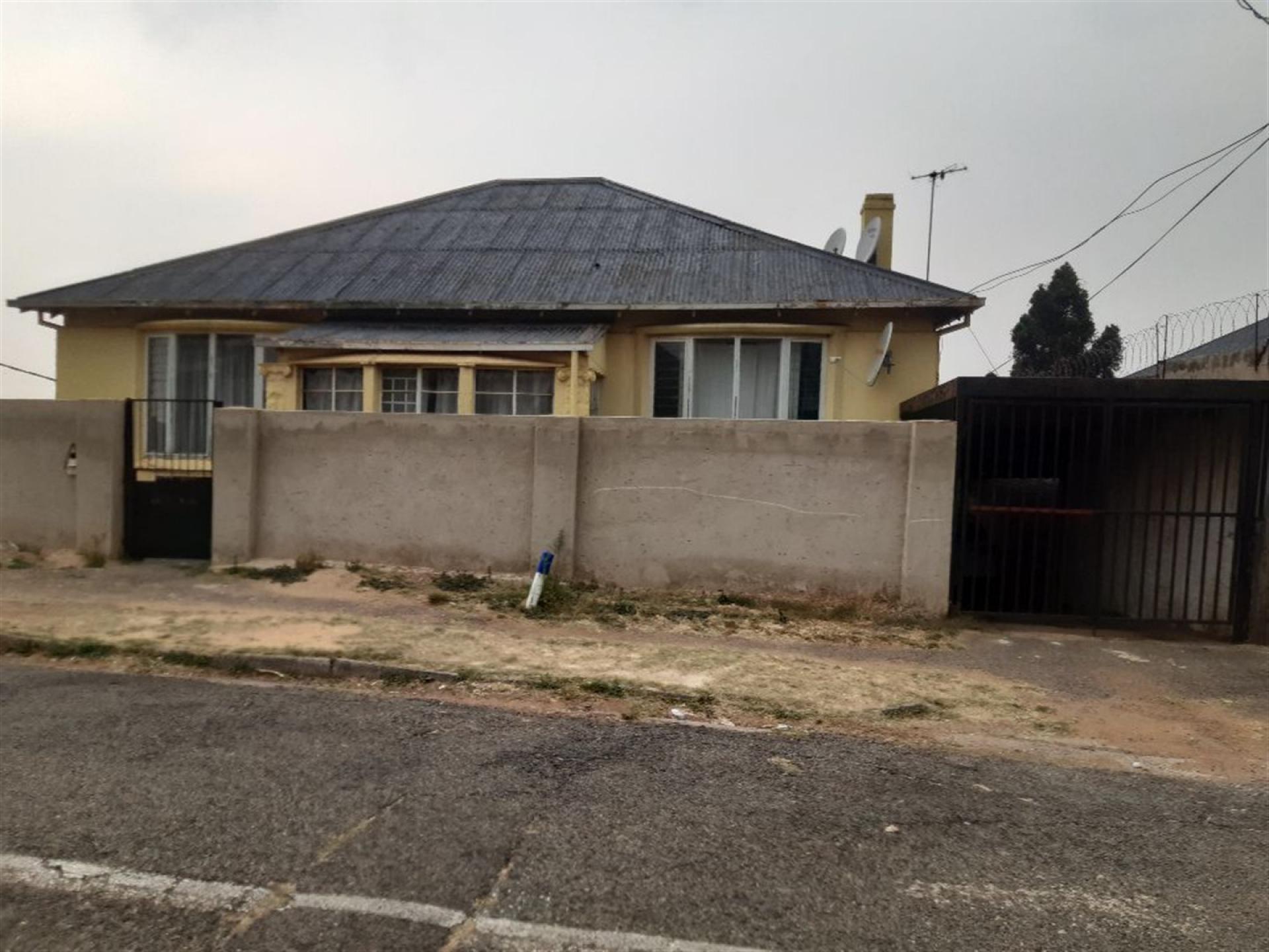 Front View of property in Malvern