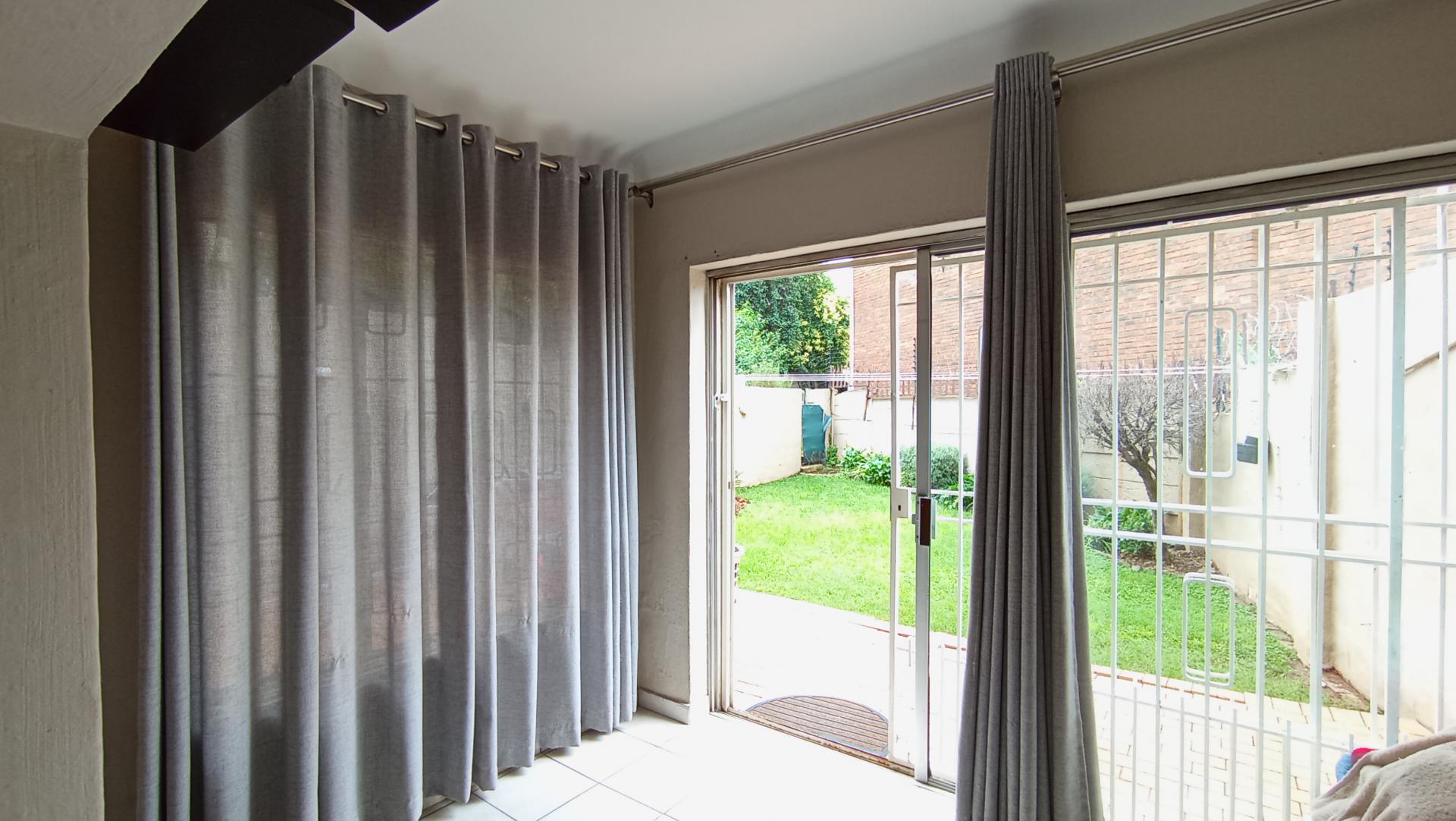 Spaces - 42 square meters of property in Lyndhurst