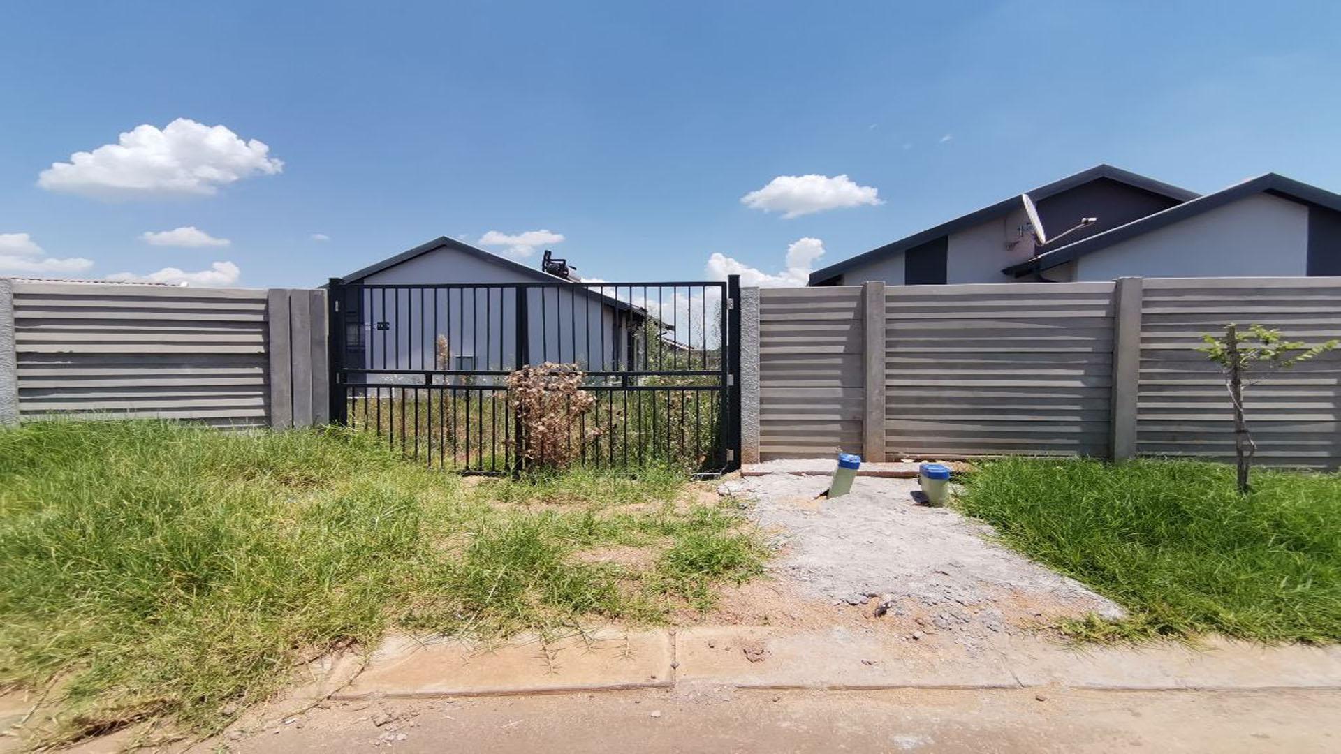Front View of property in Watervalspruit