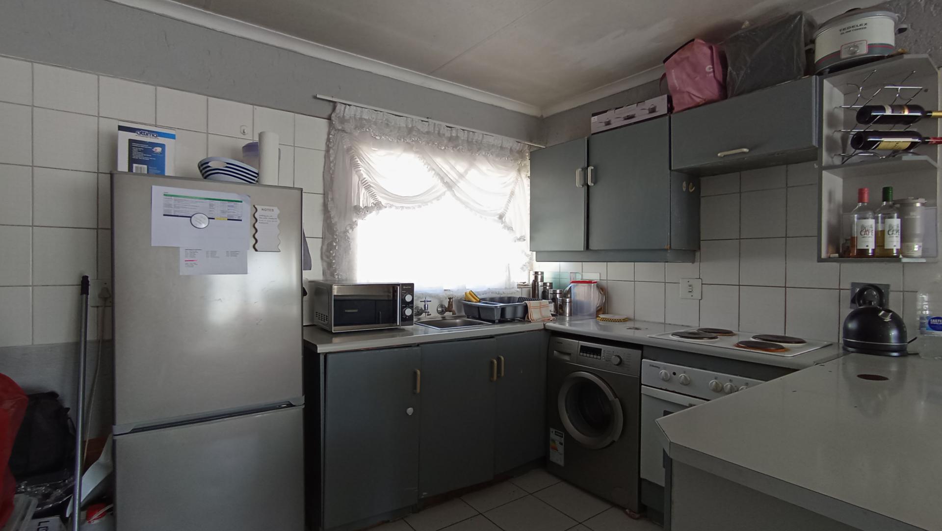 Kitchen - 11 square meters of property in Ferndale - JHB