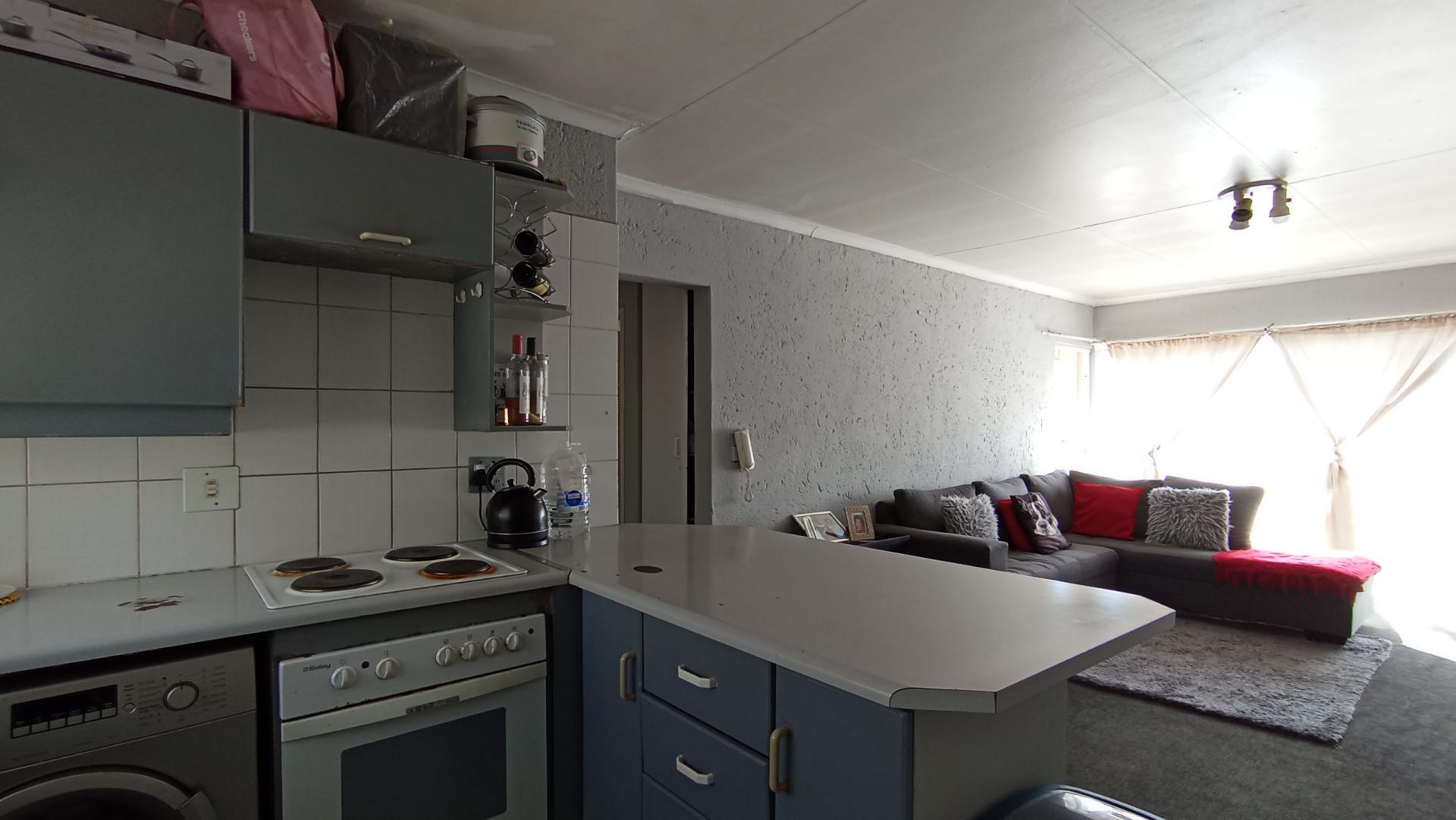 Kitchen - 11 square meters of property in Ferndale - JHB